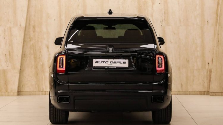 Rolls Royce Cullinan Black Badge | 2021 – GCC – Under Warranty – Service Contract – Full Options – Perfect Condition | 6.7L V12