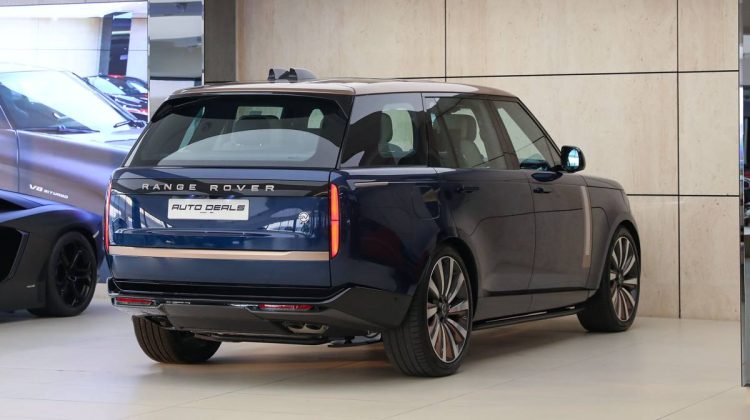 Range Rover Vogue SV P530 Long Wheel Base | 2023 – GCC -Under Warranty | 4.4L V8