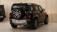 Land Rover Defender 110 SE P300 | 2023 – GCC – Under Warranty – Brand New | 2.0L i4