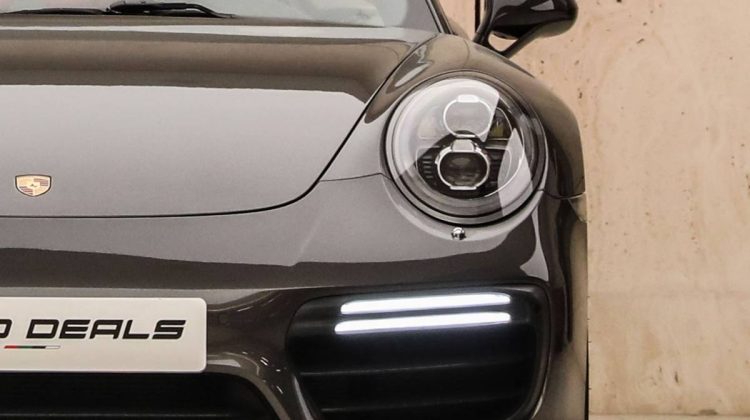 Porsche 911 Turbo Cabriolet | 2018 – GCC – Under Warranty – Full Service History | 3.8L F6