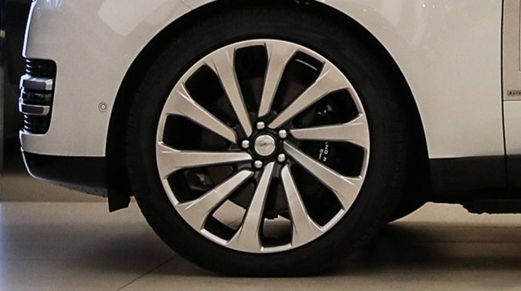 Range Rover Vogue Autobiography Long Wheel Base P530 | 2023 – GCC – Under Warranty – Brand New | 4.4L V8