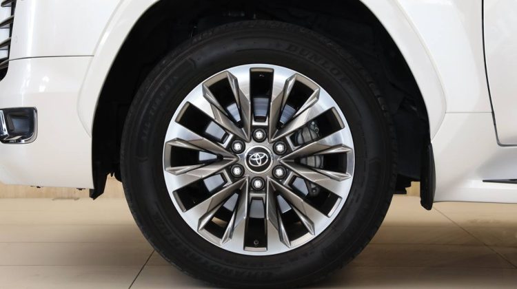 Toyota Land Cruiser VX-R | 2022 – GCC – Under Warranty – Perfect Condition | 4.0L V6