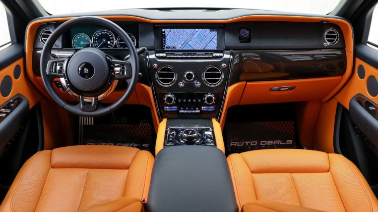 Rolls Royce Cullinan Black Badge | 2022 – GCC – Warranty – Service Contract – Outstanding Features | 6.75L V12