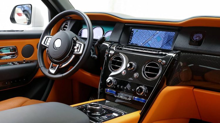 Rolls Royce Cullinan Black Badge | 2022 – GCC – Warranty – Service Contract – Outstanding Features | 6.75L V12