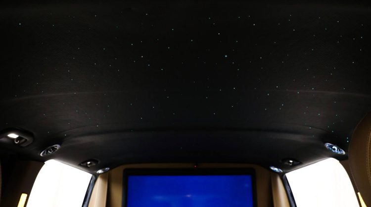 Mercedes Benz Vito Tourer Extended Maybach | 2020 – GCC – Low Mileage – Fully Loaded with Features | 2.0L i4
