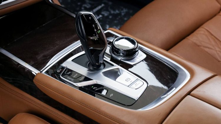 BMW 750 Li xDrive | 2018 – GCC – Under Warranty – Service Contract – Excellent Condition | 4.4L V8