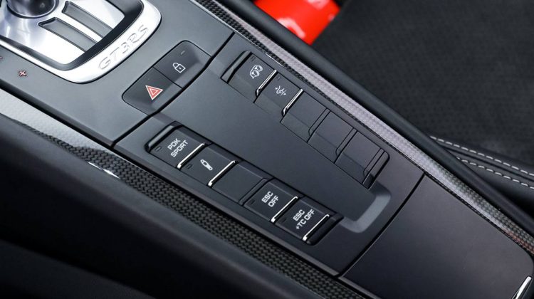 Porsche GT3 RS | 2019 – GCC – Under Warranty – Very Low Mileage – Perfect Condition | 4.0L F6