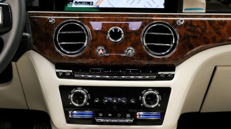 Rolls Royce Ghost | 2022 – GCC – Under Warranty – Very Low Mileage – Full Options – Pristine Condition | 6.75L V12
