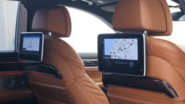 BMW 750 Li xDrive | 2018 – GCC – Under Warranty – Service Contract – Excellent Condition | 4.4L V8