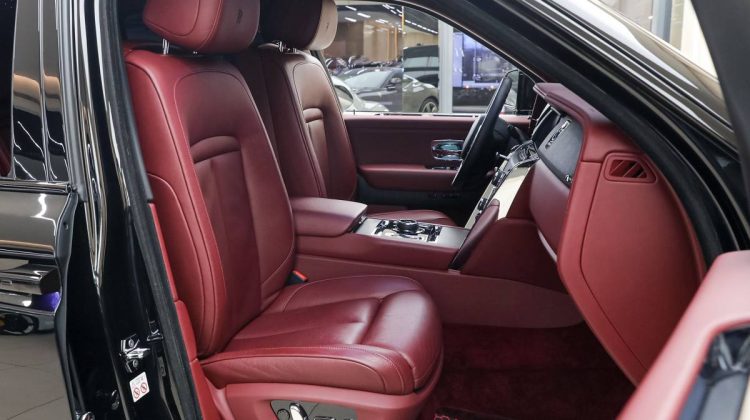Rolls Royce Cullinan | 2020 – GCC – Low Mileage – Pristine Condition – Ultimate Luxury Driving | 6.75L V12