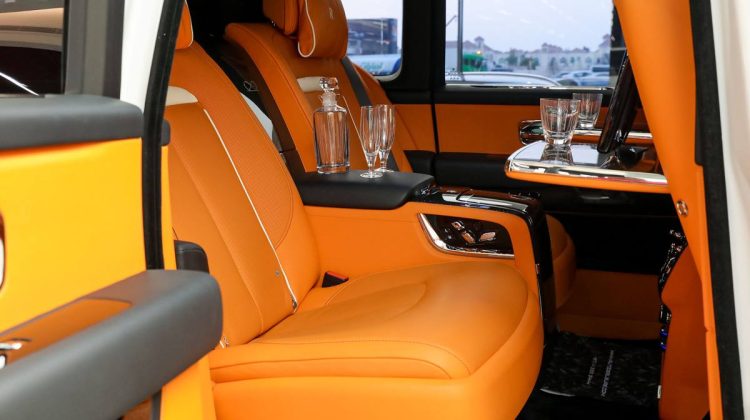 Rolls Royce Cullinan Black Badge | 2022 – GCC – Warranty – Service Contract – Outstanding Features | 6.75L V12