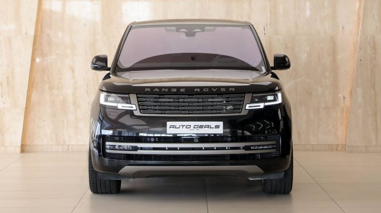 Range Rover Vogue P530 | 2023 – GCC – Low Mileage – Under Warranty – Advanced Safety Technology | 4.4L V8