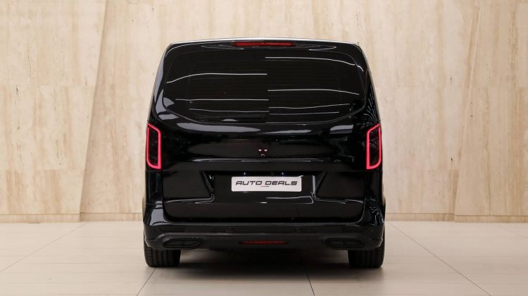 Mercedes Benz Vito Tourer Extended Maybach | 2020 – GCC – Low Mileage – Fully Loaded with Features | 2.0L i4