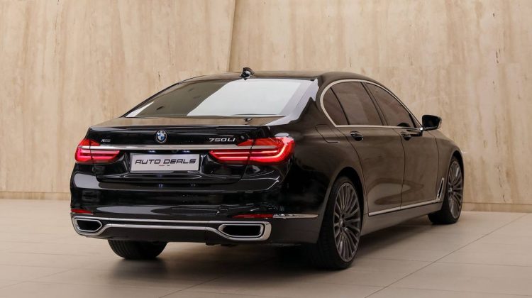 BMW 750 Li xDrive | 2018 – GCC – Under Warranty – Service Contract – Excellent Condition | 4.4L V8