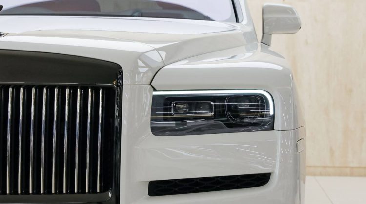 Rolls Royce Cullinan Black Badge | 2022 – GCC – Warranty – Service Contract – Outstanding Features | 6.75L V12