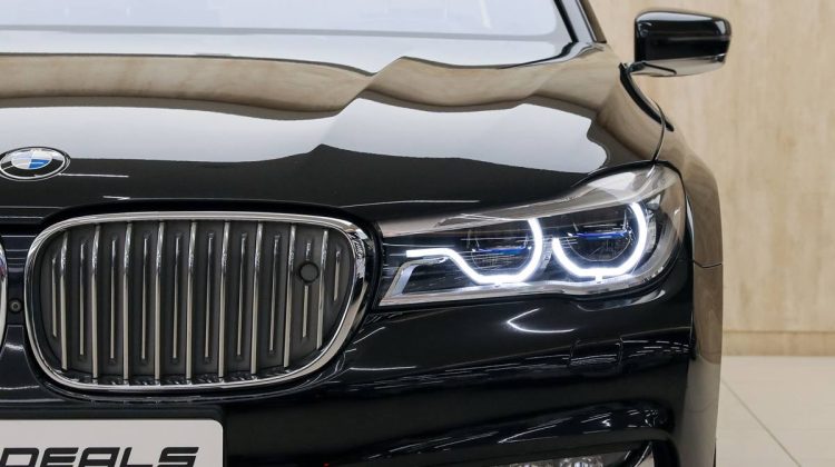 BMW 750 Li xDrive | 2018 – GCC – Under Warranty – Service Contract – Excellent Condition | 4.4L V8