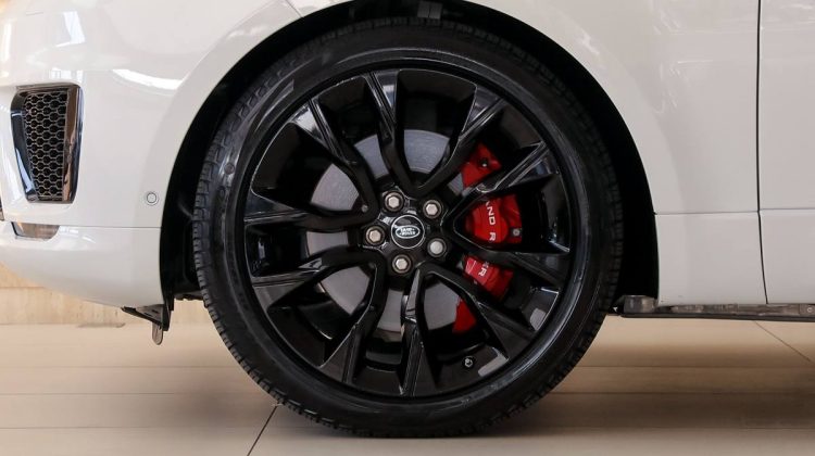 Range Rover Sport HST P400 | 2021 – GCC – Under Warranty – Service Contract – Premium Quality | 4.0L F6