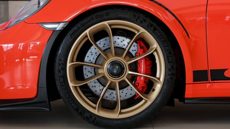 Porsche GT3 RS | 2019 – GCC – Under Warranty – Very Low Mileage – Perfect Condition | 4.0L F6