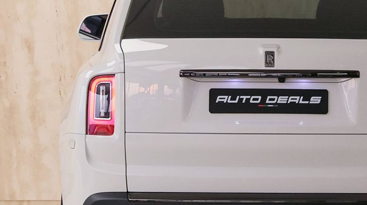 Rolls Royce Cullinan Black Badge | 2022 – GCC – Warranty – Service Contract – Outstanding Features | 6.75L V12