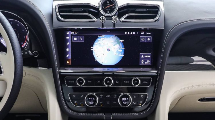 Bentley Bentayga V8 | 2022 – Low Mileage – Full Range Options – Advanced Safety System – Pristine Condition | 4.0L V8