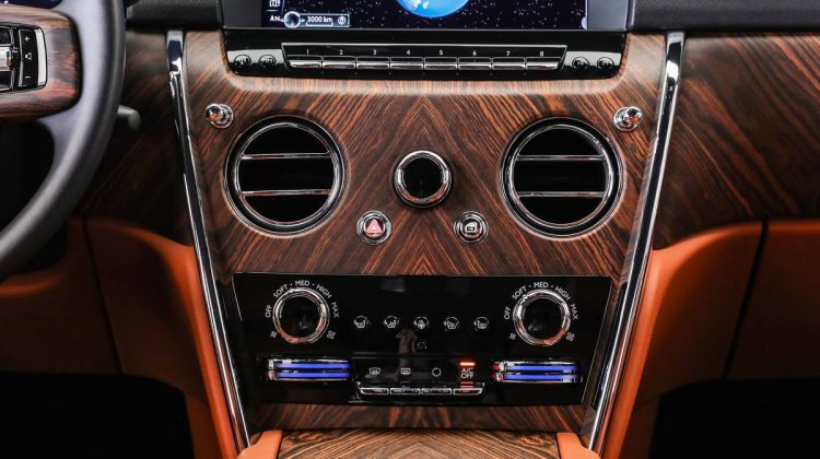 Rolls Royce Cullinan Starlight | 2022 – Warranty – Service Contract – Full Range Options – Advanced Safety System – Pristine Condition | 6.7L V12