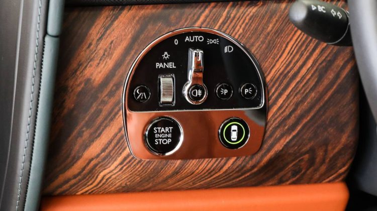 Rolls Royce Cullinan Starlight | 2022 – Warranty – Service Contract – Full Range Options – Advanced Safety System – Pristine Condition | 6.7L V12