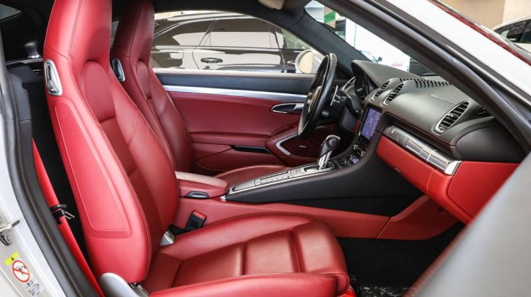 Porsche 718 Cayman GTS | 2021 – GCC – Low Mileage – Best in Class – Top of the Range | 4.0L F6