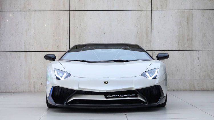 Lamborghini Aventador SV Roadster LP 750-4 | 2017 – GCC – Extremely Low Mileage – Pristine Condition | 6.5L V12