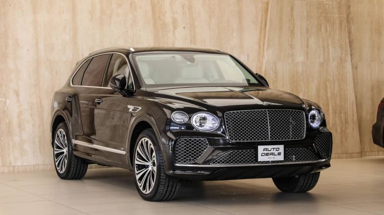 Bentley Bentayga V8 | 2022 – Low Mileage – Full Range Options – Advanced Safety System – Pristine Condition | 4.0L V8