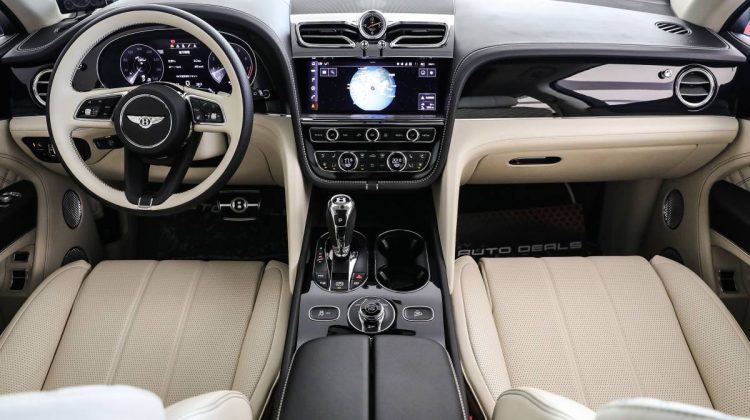Bentley Bentayga V8 | 2022 – Low Mileage – Full Range Options – Advanced Safety System – Pristine Condition | 4.0L V8