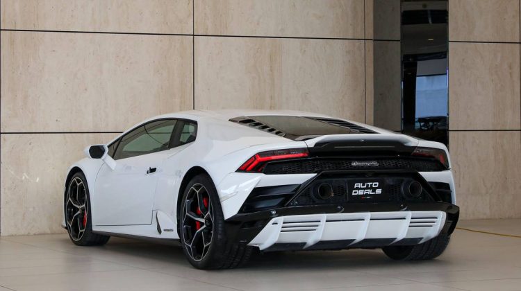 Lamborghini Huracan Evo | 2020 – GCC – Top of the Line – Perfect Condition | 5.2L V10