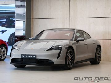 Porsche Taycan | 2023 – GCC – Warranty Available – Top of the line – Very Low Mileage | 79.2 kWh