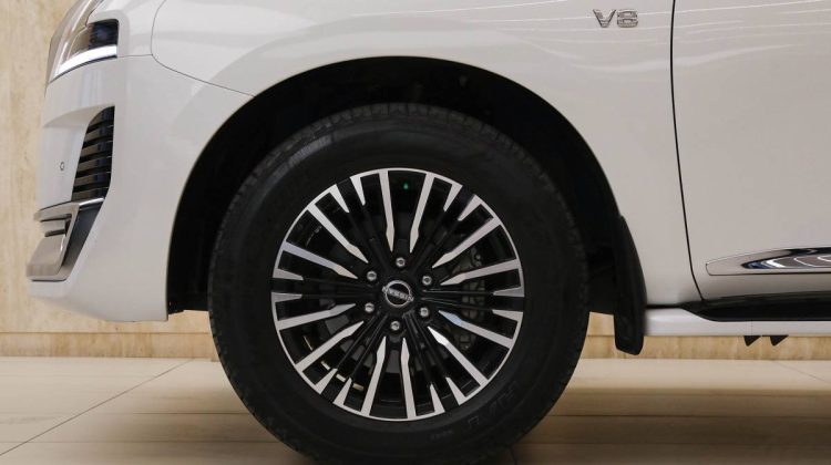 Nissan Patrol Platinum | 2022 – GCC – Warranty – State of the Art – Very Low Mileage – Pristine Condition | 5.6L V8