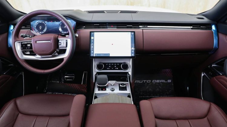 2023 Range Rover Vogue HSE P530 LWB | GCC – Warranty – Service Contact – Brand New