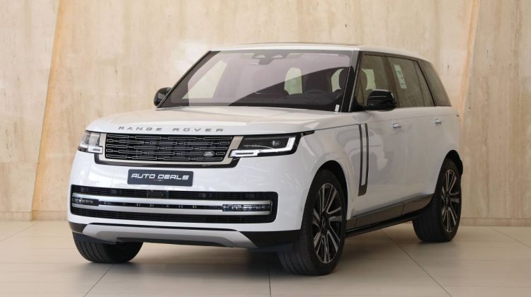 Range Rover Vogue HSE P530 LWB | 2023 – GCC – Warranty – Service Contact – Brand New – Top of the Line | 4.4L V8