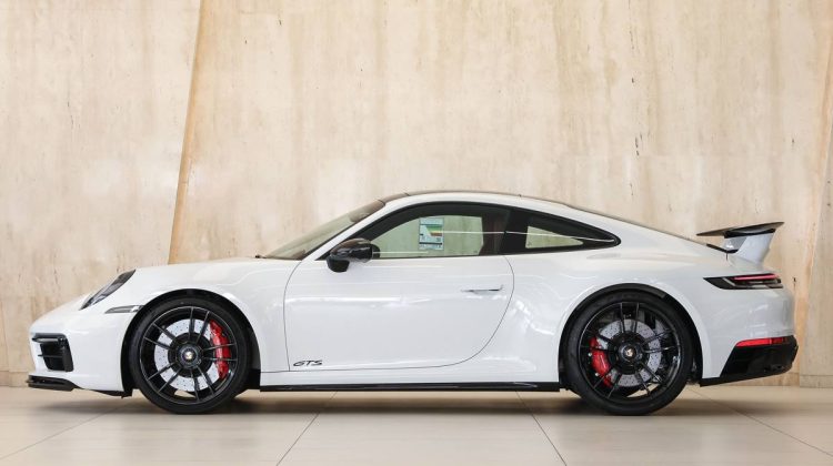 Porsche 911 Carrera GTS | 2024 – Brand New – GCC – Warranty – Best in Class – Top of the Line | 3.0L V6