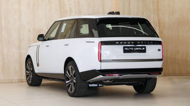 Range Rover Vogue HSE P530 LWB | 2023 – GCC – Warranty – Service Contact – Brand New – Top of the Line | 4.4L V8