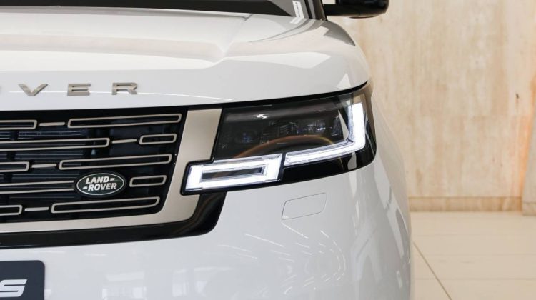 2023 Range Rover Vogue HSE P530 LWB | GCC – Warranty – Service Contact – Brand New