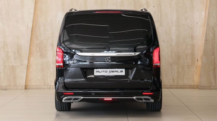 Mercedes Benz Viano V250 Maybach | 2023 – GCC – Brand New – Top of the Line – VIP Van | 2.0L i4