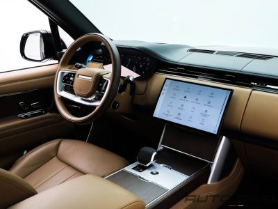 2024 Range Rover Vouge HSE P 530 | GCC | Warranty | Service Contract | Extremely Low Mileage | 4.4L